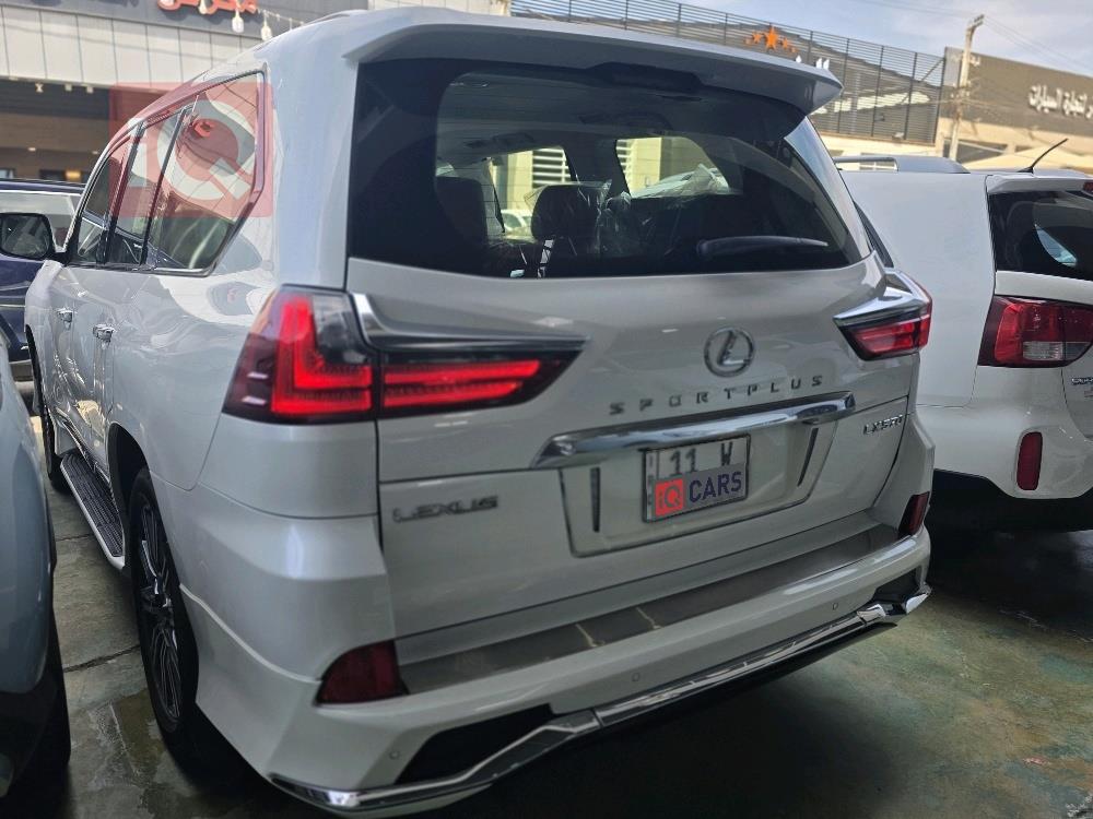 Lexus LX